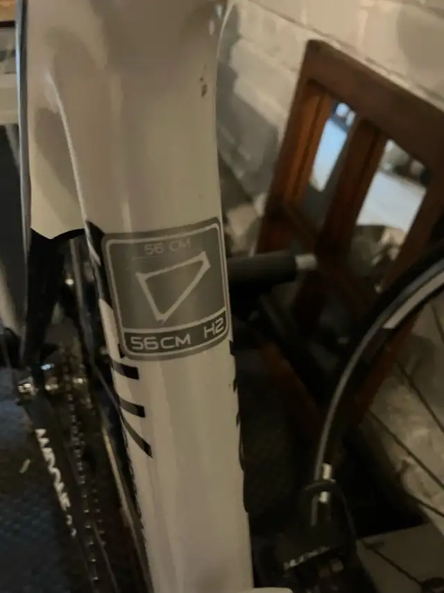 NO TRADES Trek  carbon fibre madone 3.1 bike in Road in City of Toronto - Image 5