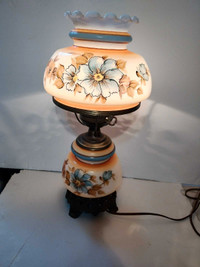 Great vintage parlour lamp