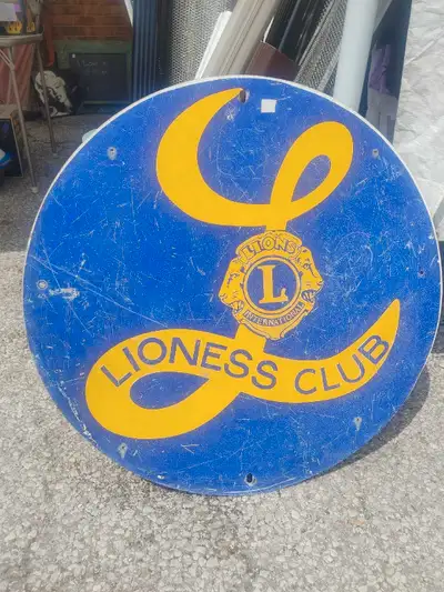 Lions club heavy steel sign.Approx 2 ' round