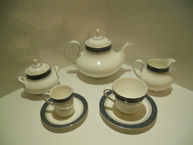 Sherbrooke China by Royal Doulton in Arts & Collectibles in Markham / York Region