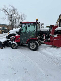 Mahindra EMAX 25 with extras tractor