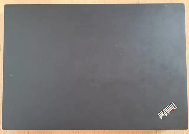 Like New, Lenovo ThinkPad T14 Gen 2 Intel i5-1145G7 CPU Laptop in Laptops in City of Montréal - Image 3