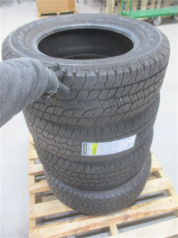New Goodyear Wrangler Tires P265/60/R18 (4) All Season | Tires & Rims |  Owen Sound | Kijiji