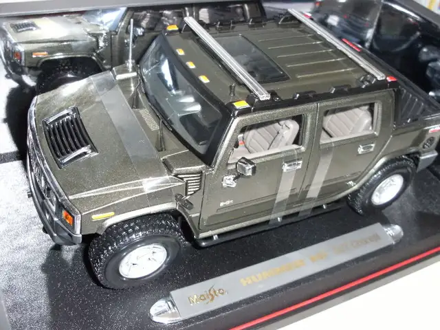 Maisto HUMMER PREMIERE EDITION まとめ売り Hummer H2 SUT Concept -Maisto (Premiere Edition) Metallic Green