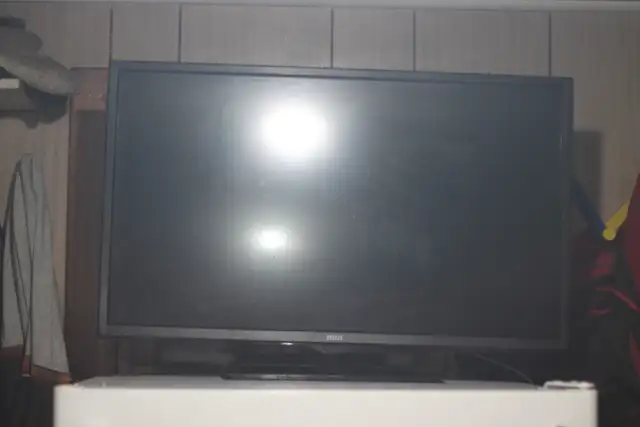 RCA 32" TV