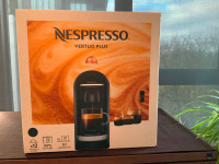 NESORESSOVERTUO PLUS NOIRE ET AEROCCINO 4 NEUFS