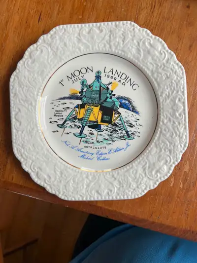 1st Manned Moon Landing plate, View more
