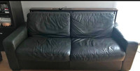 Très bon sofa propre confort 95$ possibilité de livraison 