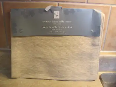 New Price *Chemin de table bicolore – (2)  Tow-Tone ribbed table, View more