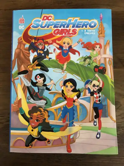 Lot de 2 BD - DC SuperHero Girls, View more