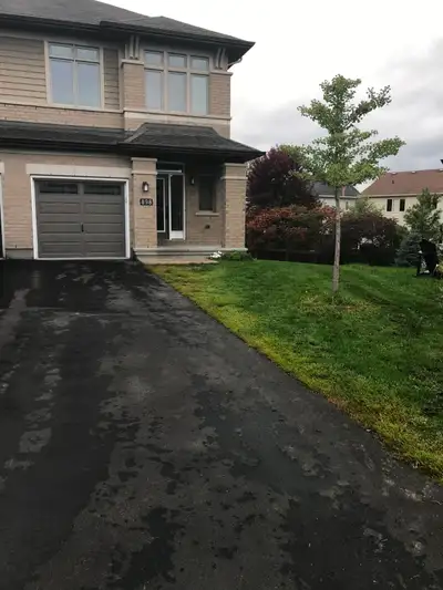 Executive End Unit Townhouse – Richcraft “Stillwater” model (2,243 sq. ft.) in prestigious Kanata La...