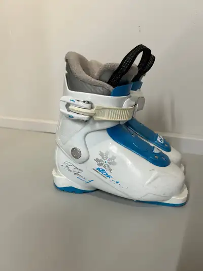 Nordica Fire Arrow Team 1 - Junior Ski Boots (Size: 18.0-19.5), View more