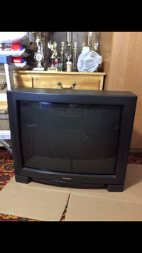 Panasonic 32”TV ,  kids  can plays game. , good condition