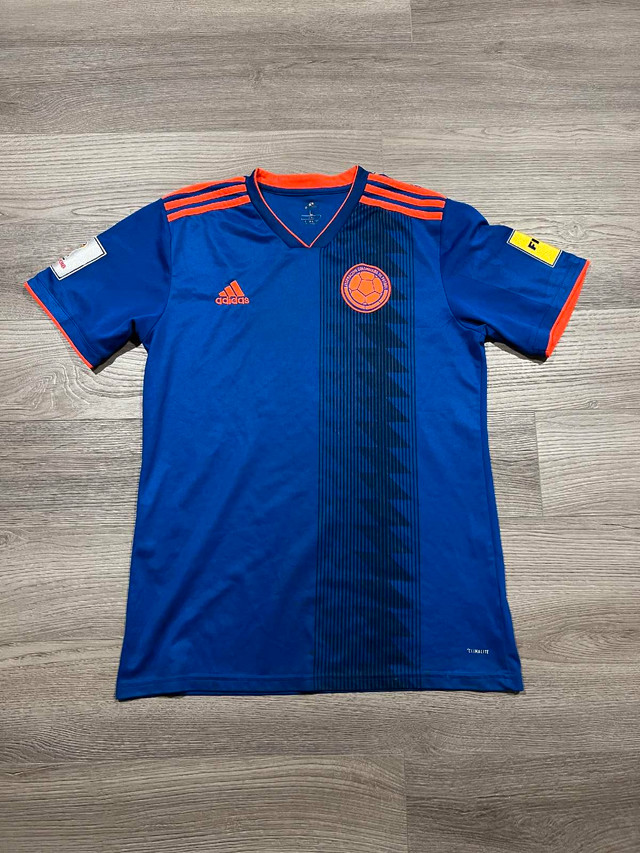 Adidas Colombia 2018 WC Soccer Away Jersey Men's Size L in Soccer in City of Toronto