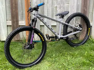 Hello, Selling my daughters 24" Vitus Nucleus, upgrades listed below. Imported from UK Vitus Nucleus...