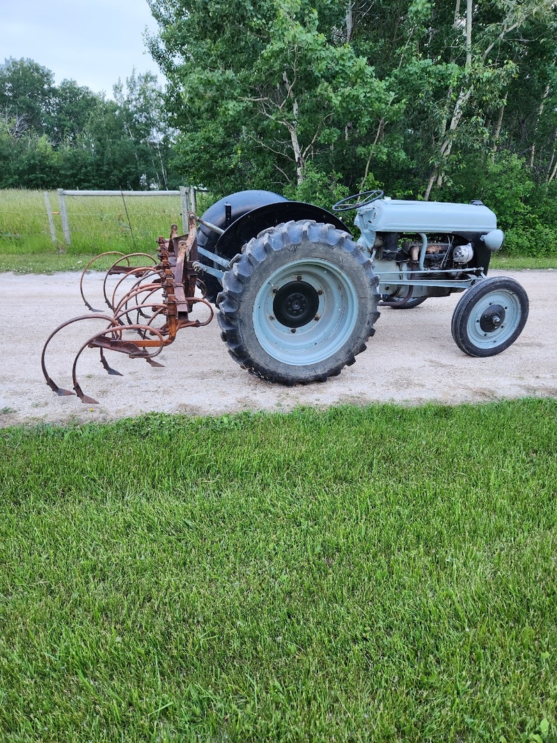 Tractor for sale Farming Equipment Winnipeg Kijiji