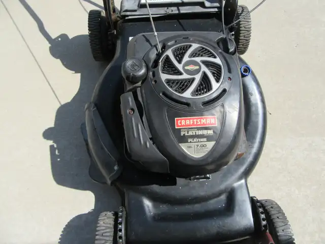 Self-Propelled Craftsman Lawnmower in Lawnmowers & Leaf Blowers in Oshawa / Durham Region - Image 7