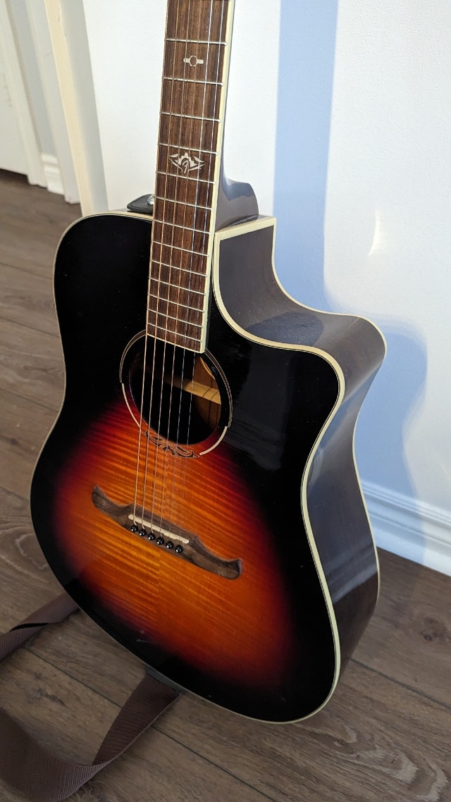 Acoustic electric guitar Guitars Hamilton Kijiji
