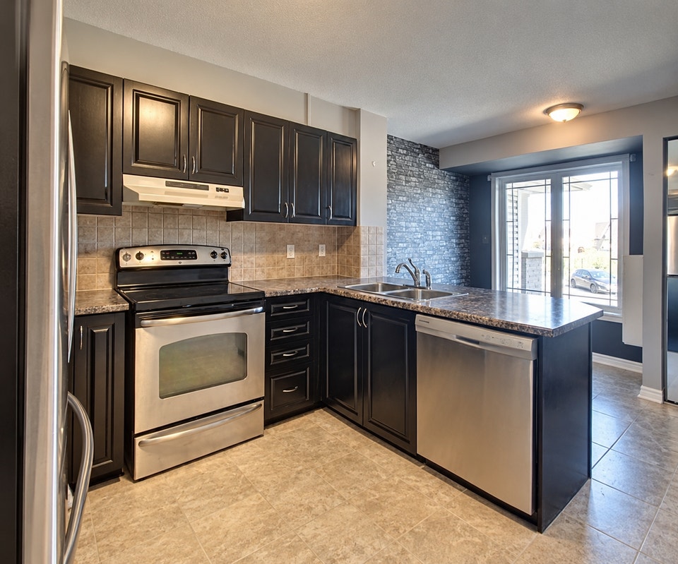 Well-maintained 2-bedroom, 3-bathroom stacked home in Orleans. 2