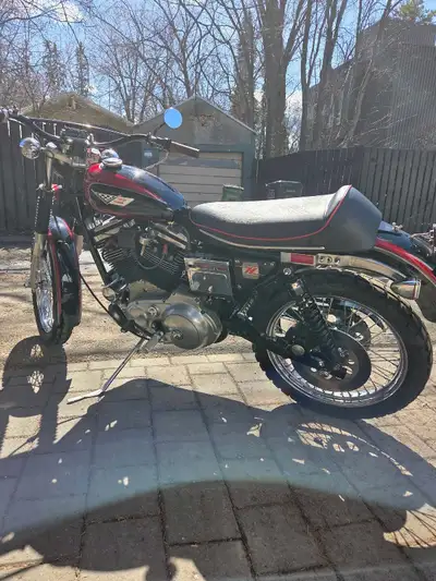 Oldschool 86 Harley 4 speed 1200cc chain drive & solid mount motor, a streettracker done up by the t...