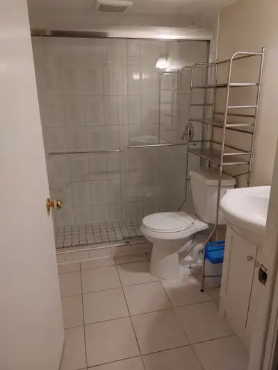 Basement rooms for rent @ Yonge/ Finch (COHB applicants)