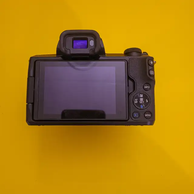 Canon EOS M50 Mirrorless Camera484540698561105923
