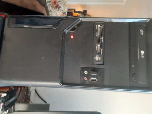 AMD QUAD-CORE in Desktop Computers in Moncton - Image 2
