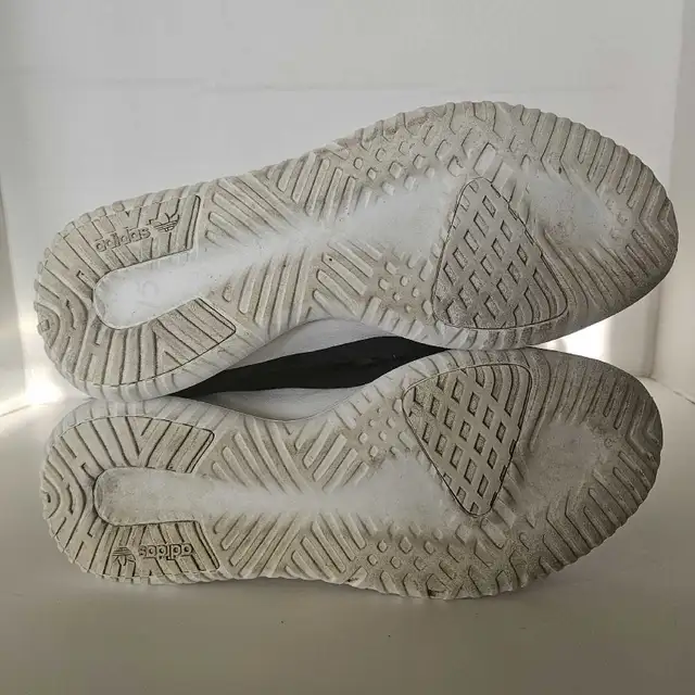 ADIDAS ORIGINALS Tubular Shadow  Women's Runnin in Women's - Shoes in Kitchener / Waterloo - Image 8