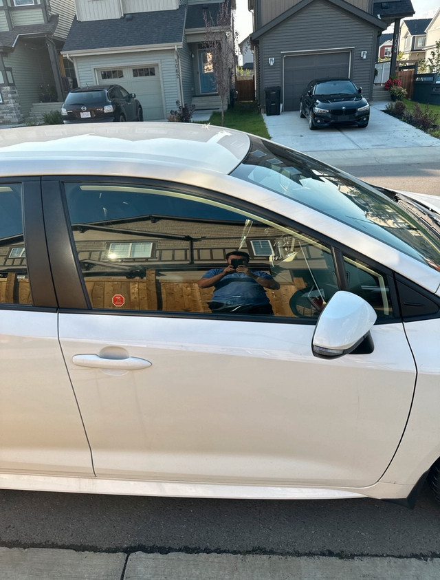 Toyota Corolla hatchback in Cars & Trucks in Ottawa - Image 3