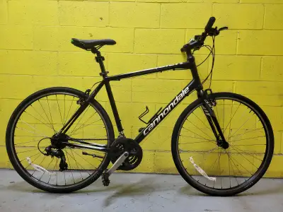 Cannondale QUICK 6 lightweight aluminum hybrid. Great condition., View more