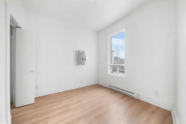 Appartemement 5 1/2 Rénové in Long Term Rentals in Trois-Rivières - Image 7