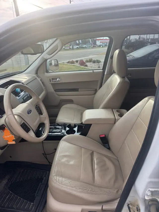 2012 Ford escape604579834584770562