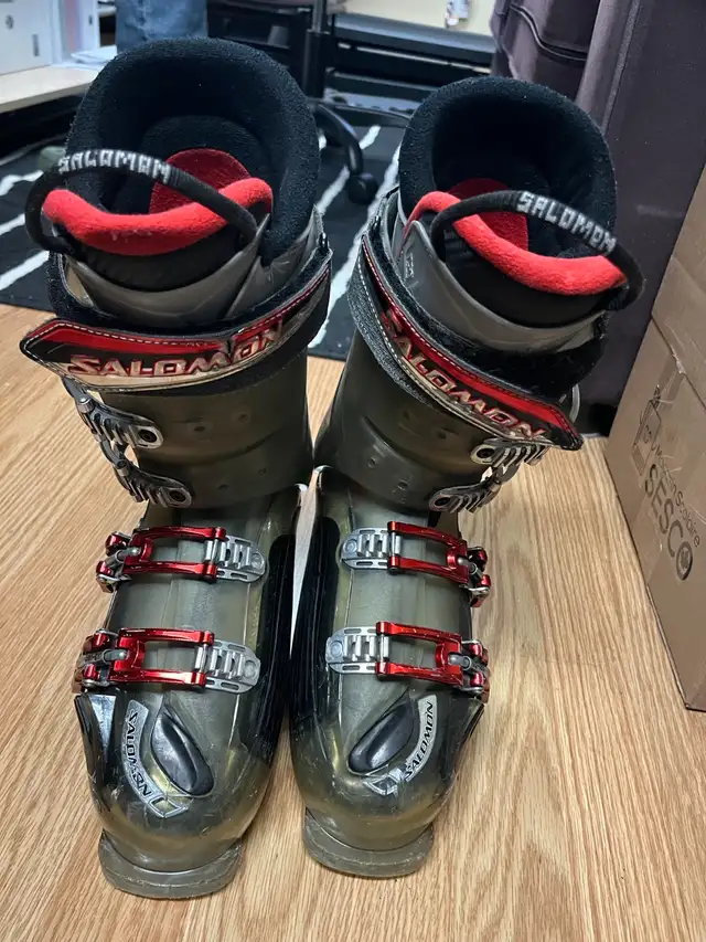 Bottes de ski de marque Salomon, pointure 27-27,5 60$ in Ski in Laval / North Shore - Image 3