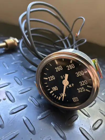 Brand new never installed SW oil temperature gauge.