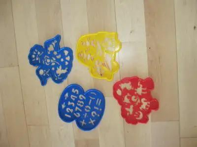 Lot de 4 modèles pour dessin en plastique (enfant) (T84), View more