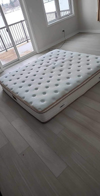 King mattress : 12 inches