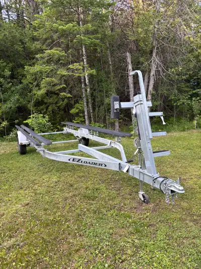 2021 EZ Loader pontoon trailer for a 20-22ft. Trailer in brand new condition. Trailer has been drive...