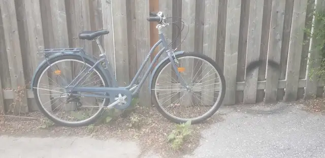 Elops Commuter Bike for Sale  in Cruiser, Commuter & Hybrid in City of Toronto - Image 3