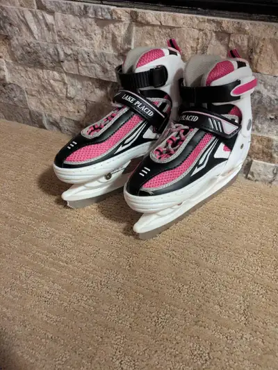 Girls skates , View more