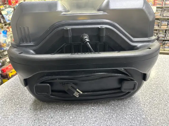 Dewalt DCB116 40V 6 Bank Rapid Battery Charger in General Electronics in Oshawa / Durham Region - Image 4