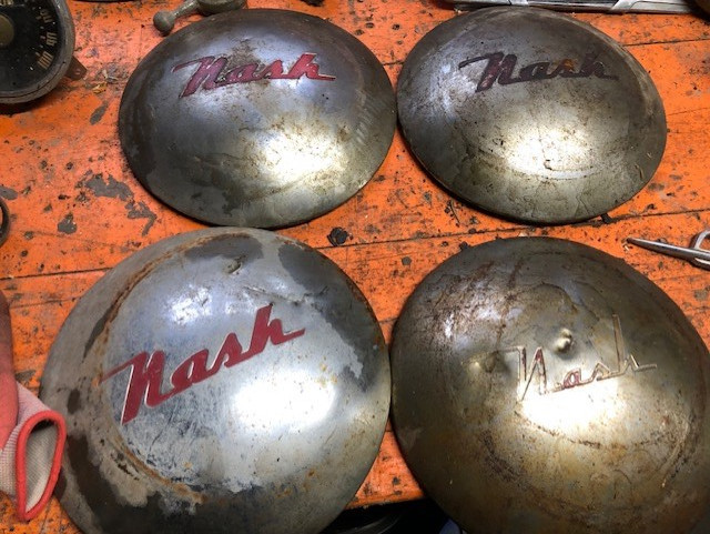 Vintage  Car Parts- Dog Dish Hub Caps in Arts & Collectibles in Oshawa / Durham Region - Image 3