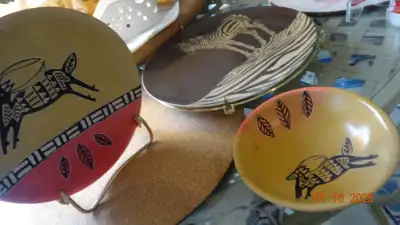 African dishes, three different sizes, Kenya , like new ,animals, View more