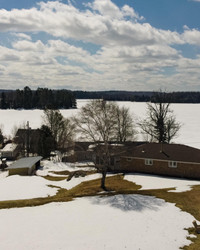 Fishing Enthusiasts! Cozy Home in Port Loring with Lake Views!