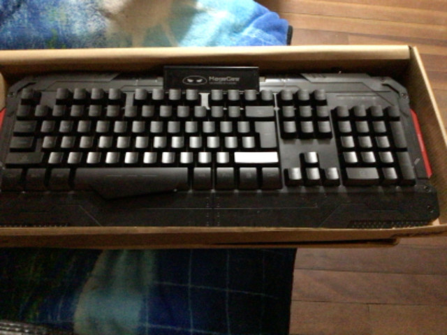BRAND NEW MAGAGEE GAMING KEYBOARD w/WIRED MOUSE in Mice, Keyboards & Webcams in Edmonton