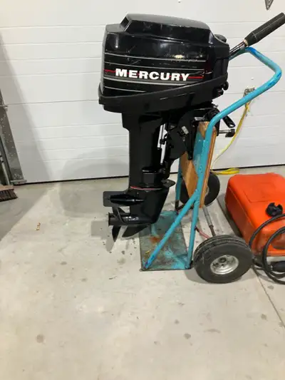Mercury 6 hp 2 stroke, short shaft outboard motor in good running condition. Rebuilt carb, new spark...