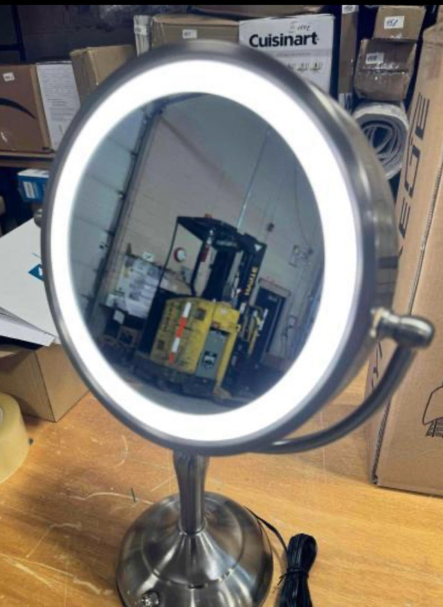 Professional 8.5" Lighted Makeup Mirror, 1X/10X Magnifying new i in Other in Calgary - Image 3