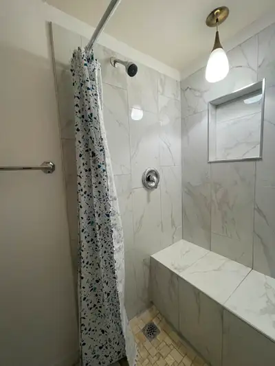 One Large room available in a all female unit located at Meadowlands close to Merivale Commercial Ar...