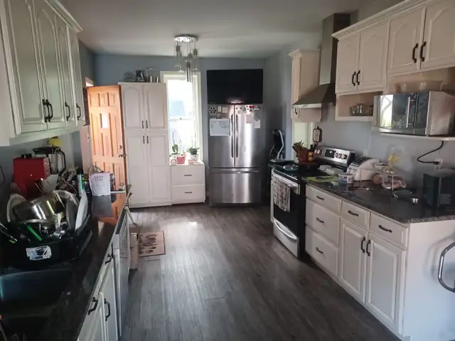 One rental room available...Close to downtown Kitchen...Only er. in Long Term Rentals in Kitchener / Waterloo - Image 3