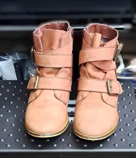 Steve Madden Genuine Leather Women's Buckled Boot in Women's - Shoes in City of Toronto - Image 3