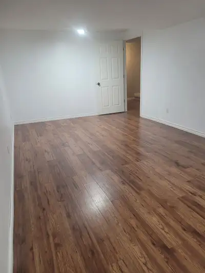 Basement large bedroom all inclusive in Kanata North (unfurnish)